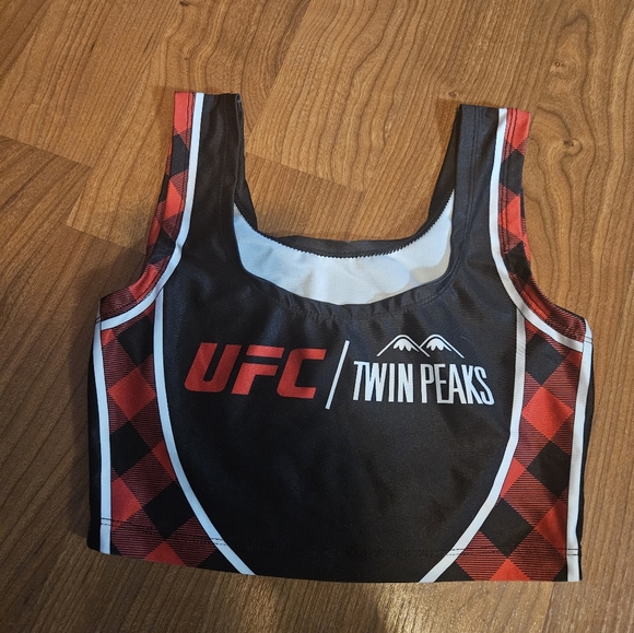 Twin Peaks Crop Top Uniform UFC Size XS - Picture 8 of 9